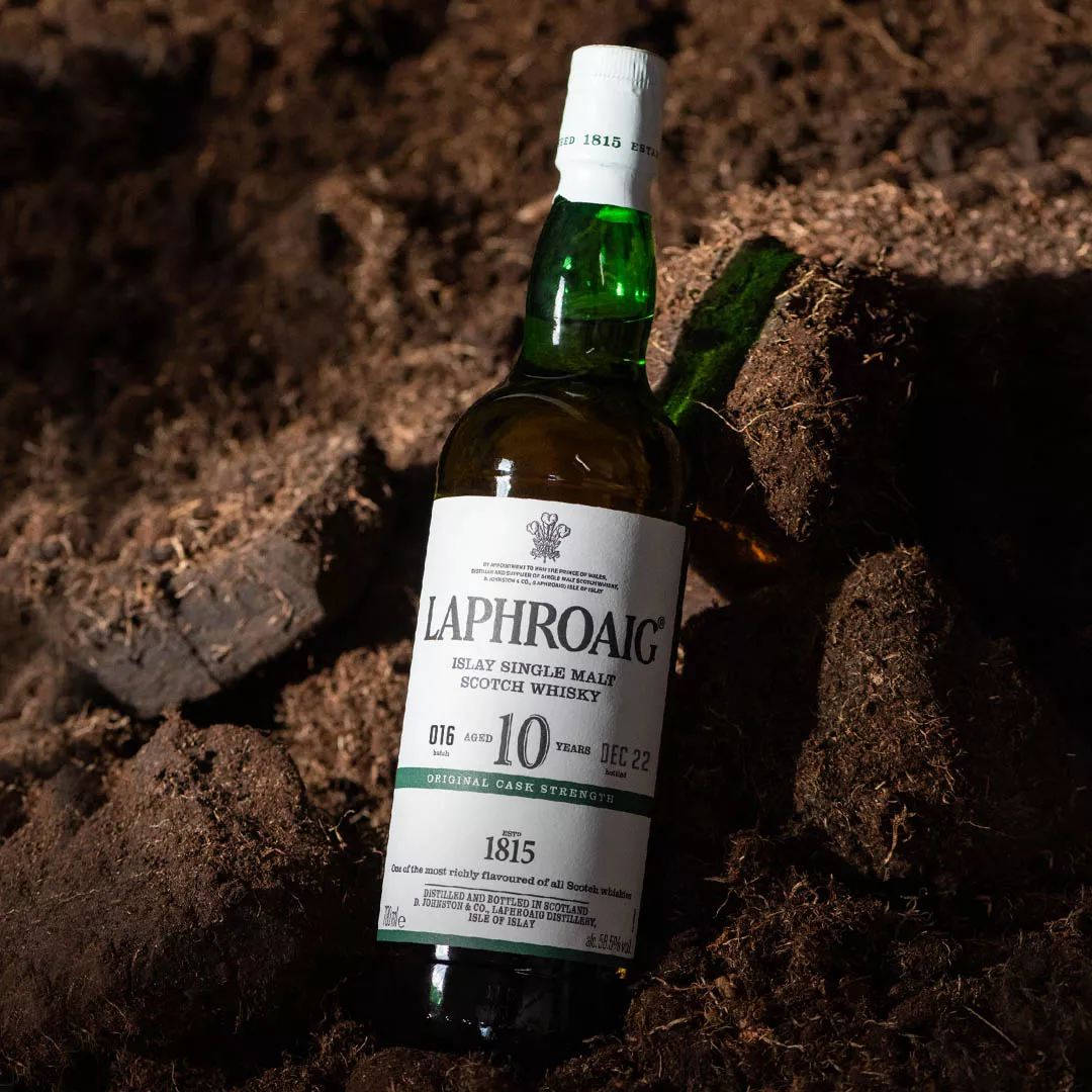 Laphroaig 10 Year Old Cask Strength batch 16 on peat