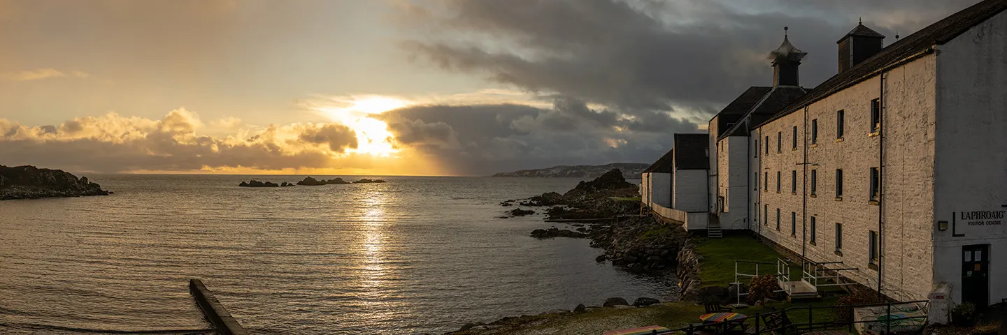 Islay_Distillery_Spring